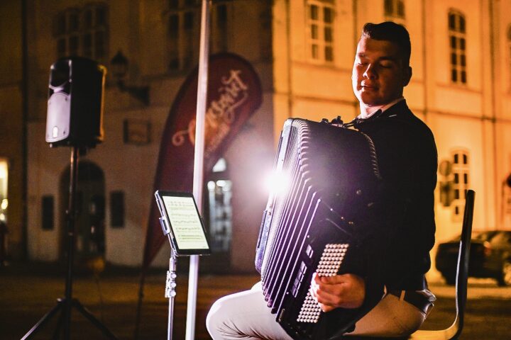 Szentpáli Kiss Péter a Pécsi Zeneszüret Fesztiválon játszik